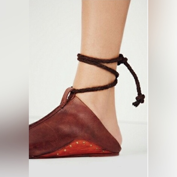 Free People Cherry Valley Leather Tie Peep Toe Sandal (7) - Picture 6 of 10